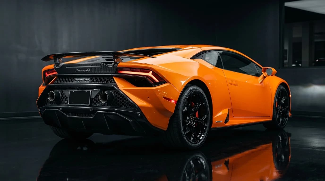 Lamborghini Huracán thumbnail 2